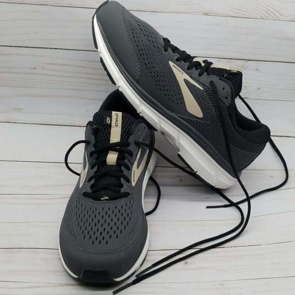 brooks dyad 10 black